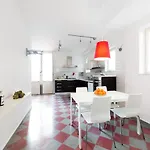 Casa Degli Iris 公寓 *